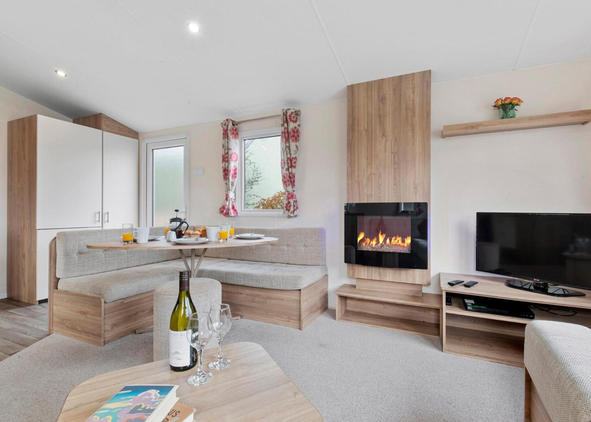 Noble Court Holiday Park Narberth Room photo